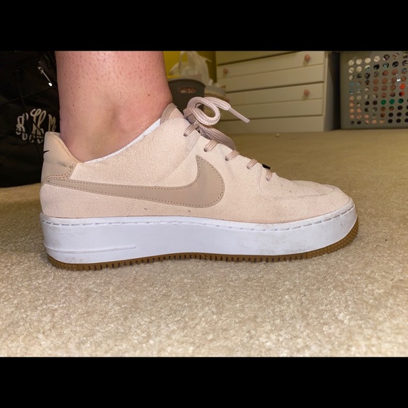 Nike Airforce 1 Sage Low - Picture 2 of 4